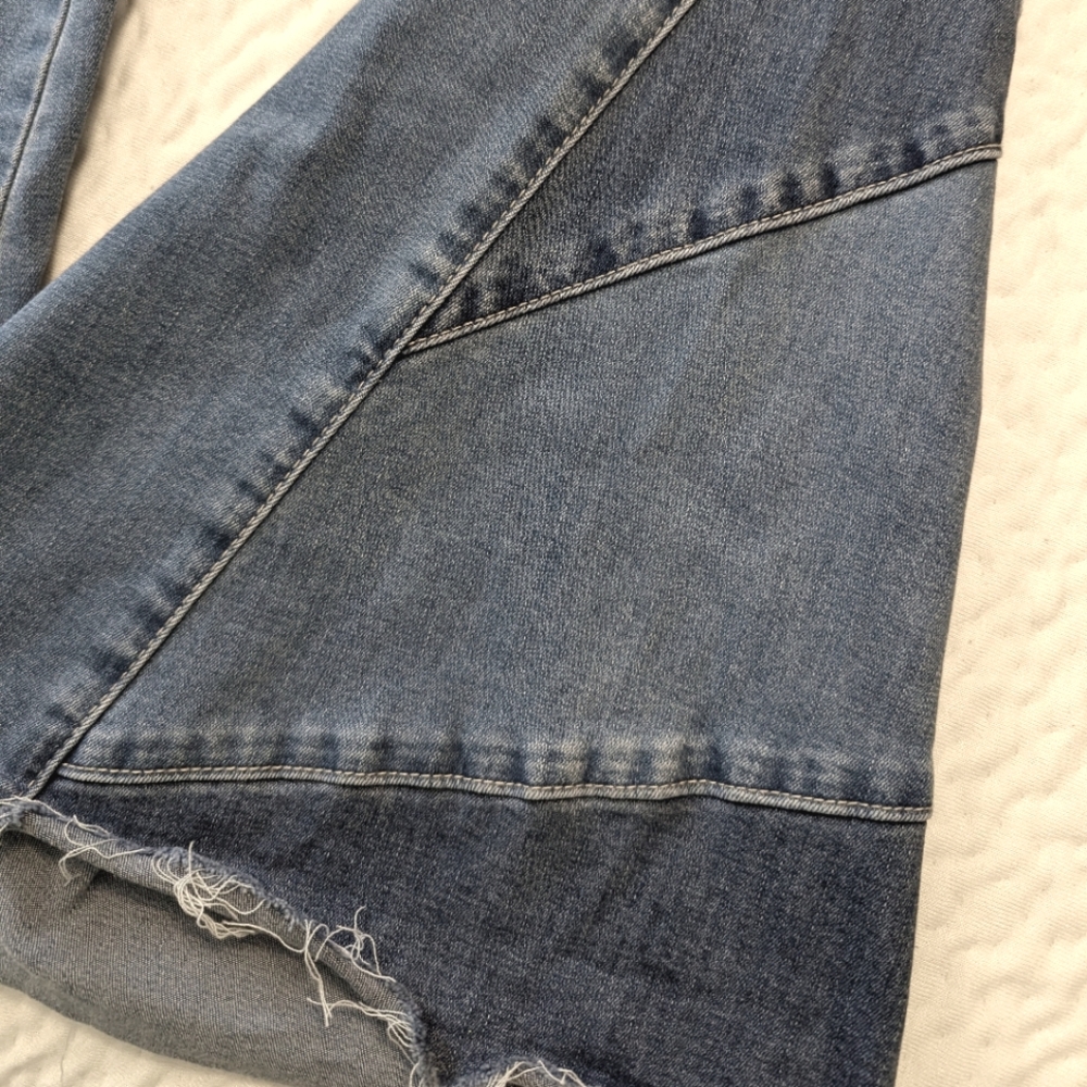 YMI patch flared jeans size 3 - Picture 6 of 9